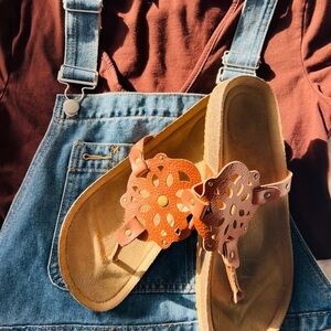 Vanessa Medallion Footbed Sandals size 8